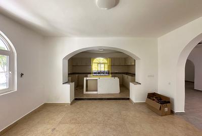 6,000 ft² Commercial Property in Karen - 2