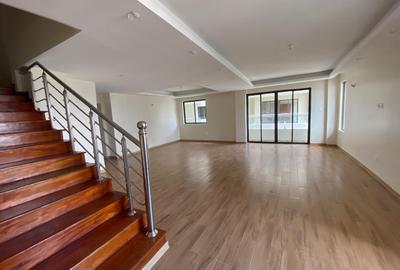 5 Bed Apartment with En Suite in Parklands