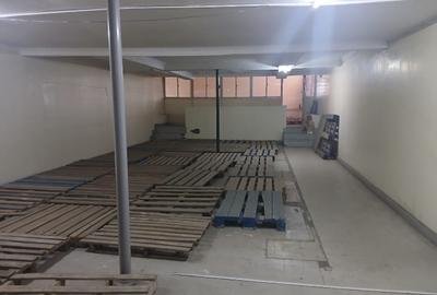 2,997 ft² Warehouse with Backup Generator in Industrial Area - 2