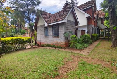 4 Bed Townhouse with En Suite at Lavington Green - 2