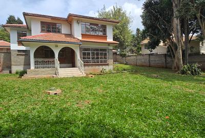 5 Bed House with En Suite at Mimosa Drive - 3