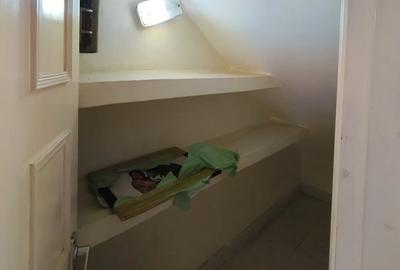 4 Bed Townhouse with En Suite at Othaya Road - 3