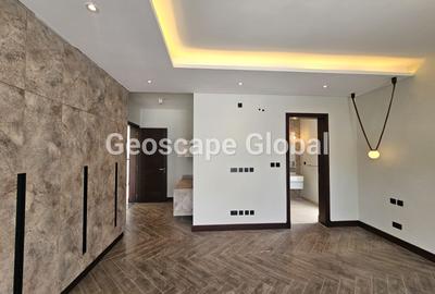 5 Bed House with En Suite in Nyari - 3