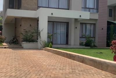 4 Bed Townhouse with En Suite at Runda - 3
