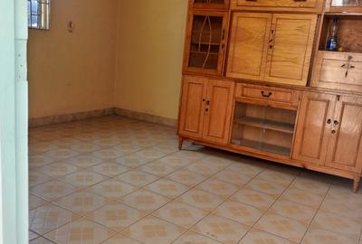 3 Bed House with En Suite in Komarock