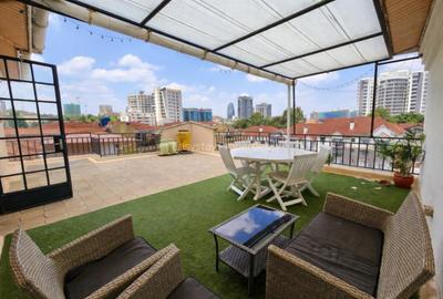 Serviced 3 Bed Apartment with En Suite at Riverside Drive