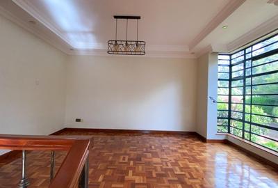 5 Bed Townhouse with En Suite in Rosslyn