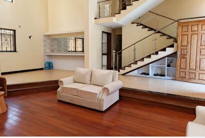 5 Bed Townhouse with En Suite at Lavington