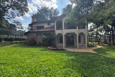 5 Bed House with En Suite in Runda - 3