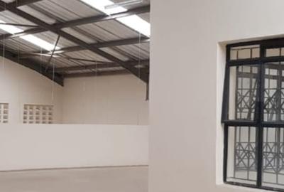 7,738 ft² Warehouse with Parking in Ruaraka - 3