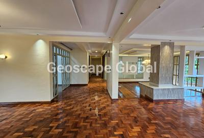 4 Bed Apartment with En Suite in Gigiri