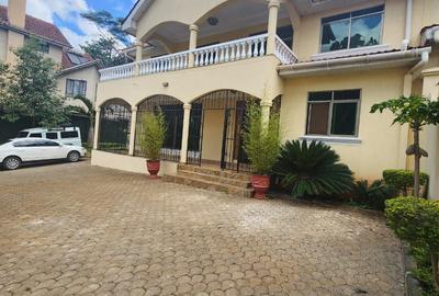 4 Bed Townhouse with En Suite in Lavington