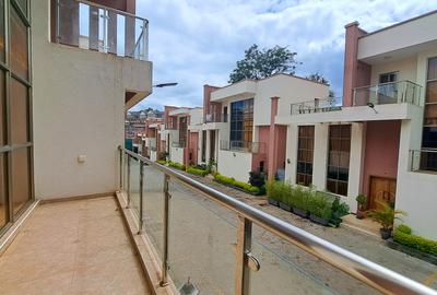 5 Bed Villa with En Suite at Chalbi Drive