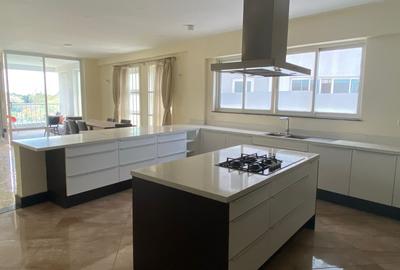 4 Bed Apartment with En Suite at General Mathenge