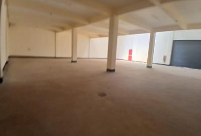 10,000 ft² Warehouse with Parking in Ruiru - 2