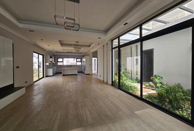 5 Bed Villa with En Suite at Lavington - 3