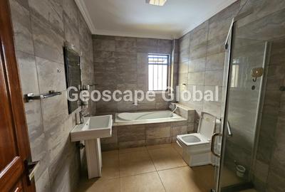 5 Bed House with En Suite in Kitisuru