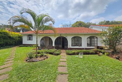 4 Bed House with En Suite at Loresho - 2