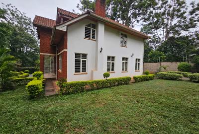 4 Bed House with En Suite in Rosslyn
