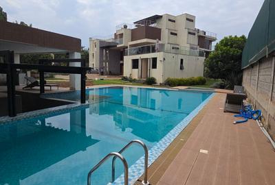 6 Bed House with En Suite at Runda Road - 4