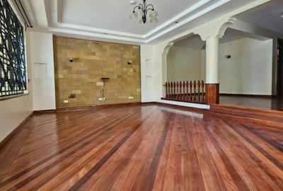 5 Bed Townhouse with En Suite in Kileleshwa - 4