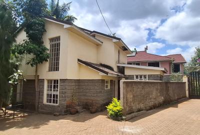 3 Bed House with En Suite at Ololua