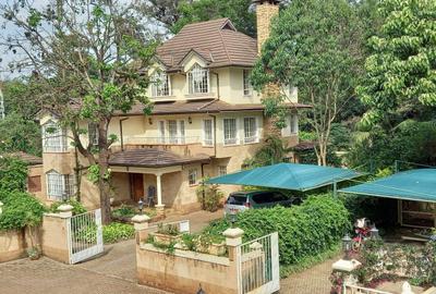 5 Bed Townhouse with En Suite in Lavington