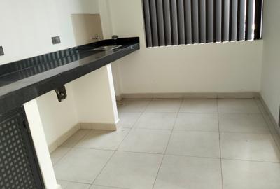 5 Bed Townhouse with En Suite in Lavington - 4