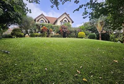 5 Bed House with En Suite in Runda - 3