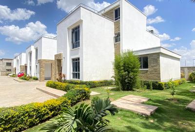 5 Bed Villa with En Suite at Katani Road