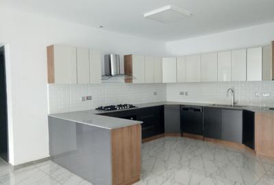 2 Bed Apartment with En Suite at Lavington Estate Nairobi - 3