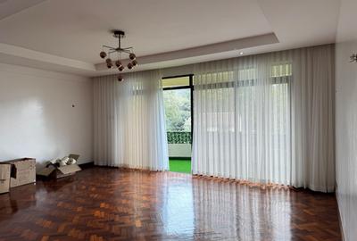 3 Bed Apartment with En Suite in Riverside - 3