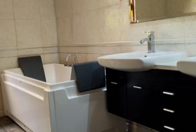 5 Bed Townhouse with En Suite in Karen - 4