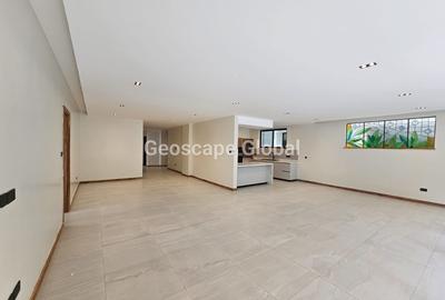 4 Bed Apartment with En Suite in Westlands Area - 3