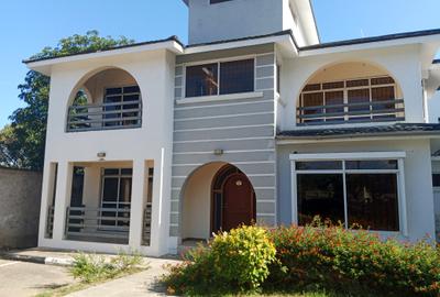 4 Bed House with En Suite at Nyali