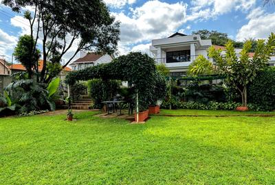 4 Bed House with En Suite in Runda