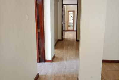 4 Bed Apartment with En Suite in Kilimani - 2