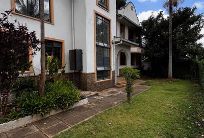 4 Bed Townhouse with En Suite in Lavington