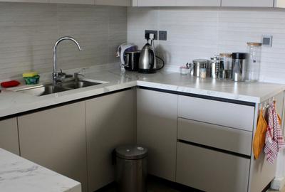 Furnished 3 Bed Apartment with Swimming Pool in Riverside - 4