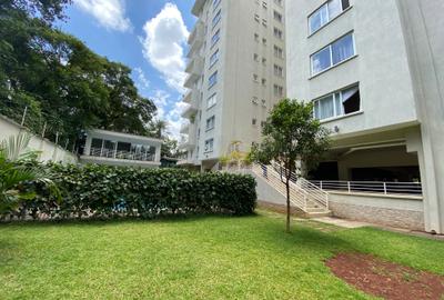 4 Bed Apartment with En Suite in Lavington