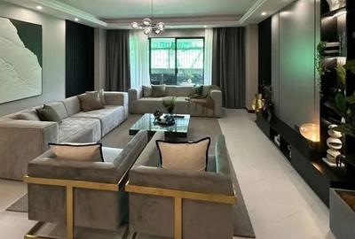 4 Bed Apartment with En Suite at Othaya Road