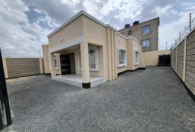 3 Bed House with En Suite in Kamakis - 4