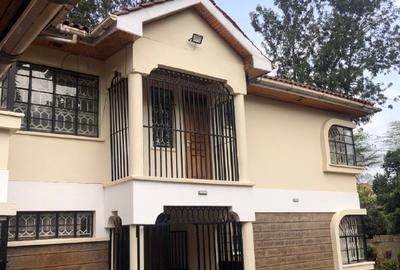 7 Bed Villa with En Suite in Kitisuru