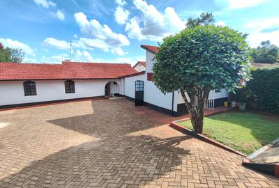 4 Bed House with En Suite at Loresho - 4