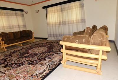 5 Bed House with En Suite in Nyali Area