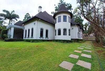 6 Bed House with En Suite in Kitisuru