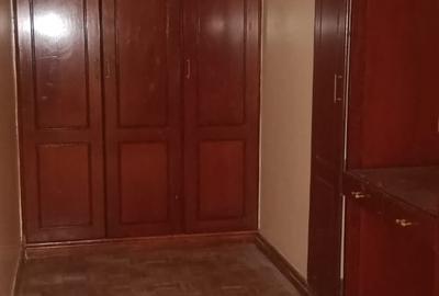 5 Bed Townhouse with En Suite in Riverside