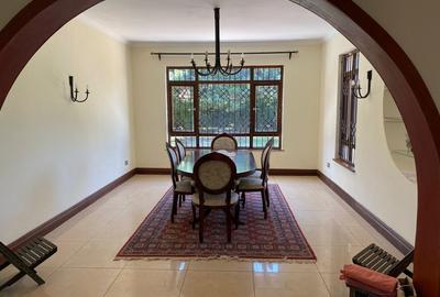 5 Bed Villa with En Suite in Kitisuru