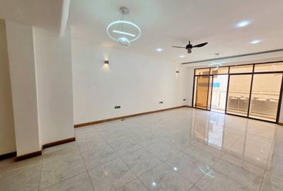 3 Bed Apartment with En Suite at Off Links Road