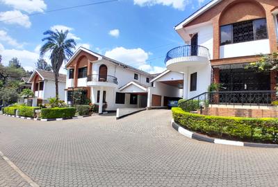 5 Bed Townhouse with En Suite at Elegeyo Marakwet Road - 2